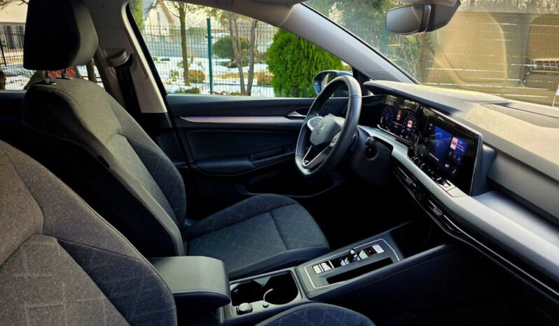 VOLKSWAGEN Golf  | FWD (przód) | Automatyczna | 130 KM | Czarny full