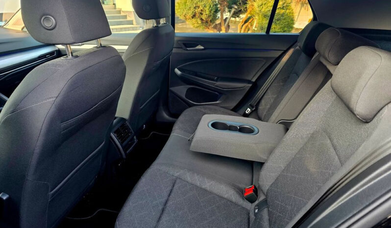 VOLKSWAGEN Golf  | FWD (przód) | Automatyczna | 130 KM | Czarny full