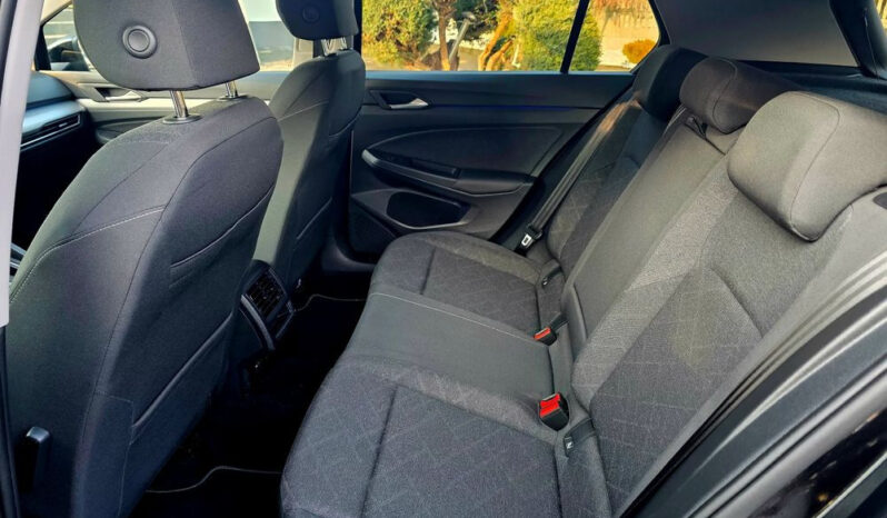 VOLKSWAGEN Golf  | FWD (przód) | Automatyczna | 130 KM | Czarny full