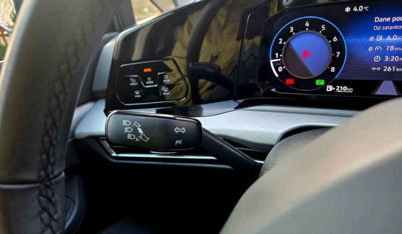 VOLKSWAGEN Golf  | FWD (przód) | Automatyczna | 130 KM | Czarny full