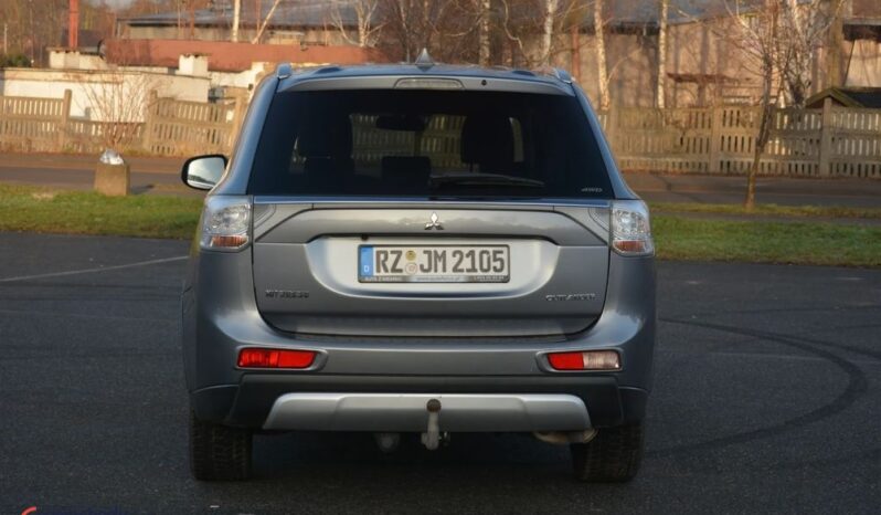 MITSUBISHI Outlander  | 4×4 (doł. automatycznie) | Automatyczna | 150 KM | Szary full