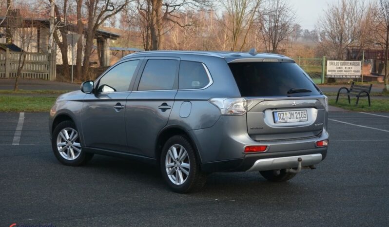 MITSUBISHI Outlander  | 4×4 (doł. automatycznie) | Automatyczna | 150 KM | Szary full