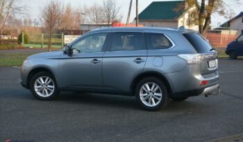 MITSUBISHI Outlander  | 4×4 (doł. automatycznie) | Automatyczna | 150 KM | Szary full