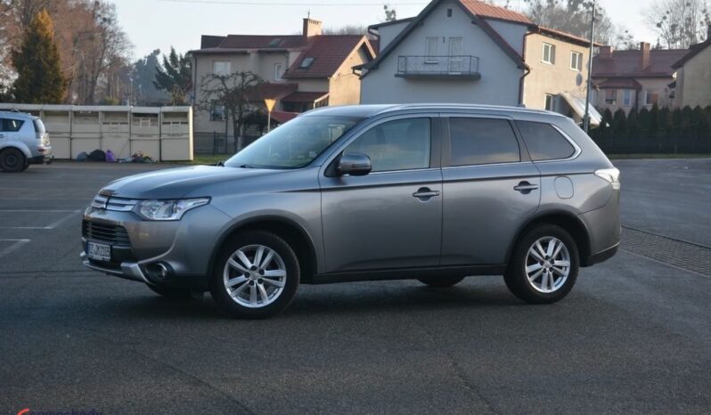 MITSUBISHI Outlander  | 4×4 (doł. automatycznie) | Automatyczna | 150 KM | Szary full