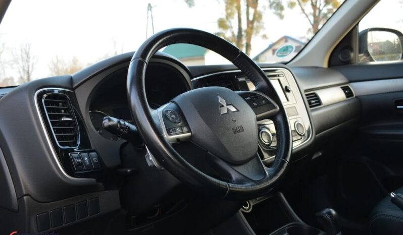 MITSUBISHI Outlander  | 4×4 (doł. automatycznie) | Automatyczna | 150 KM | Szary full