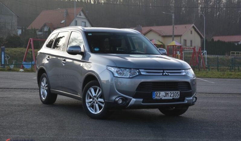 MITSUBISHI Outlander  | 4×4 (doł. automatycznie) | Automatyczna | 150 KM | Szary full