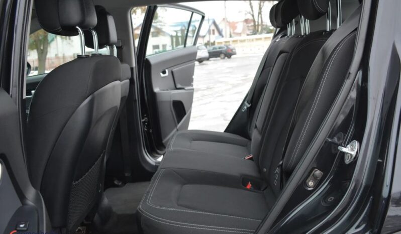 KIA Sportage  | FWD (przód) | Manualna | 115 KM | Czarny full