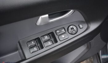 KIA Sportage  | FWD (przód) | Manualna | 115 KM | Czarny full