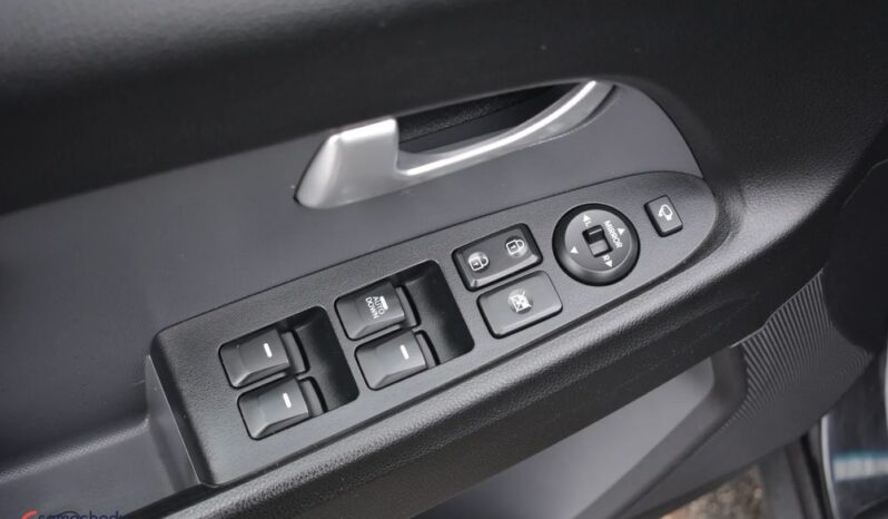 KIA Sportage  | FWD (przód) | Manualna | 115 KM | Czarny full