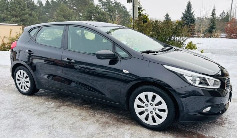 KIA Ceed  | FWD (przód) | Manualna | 100 KM | Czarny full