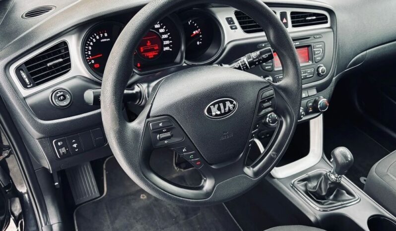 KIA Ceed  | FWD (przód) | Manualna | 100 KM | Czarny full