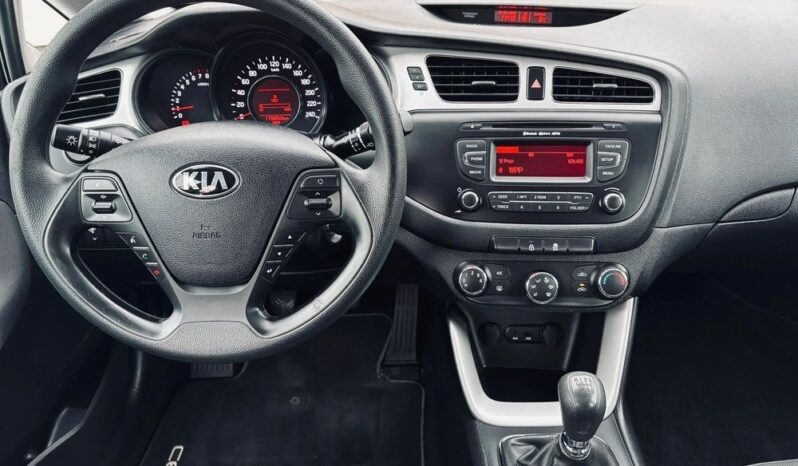 KIA Ceed  | FWD (przód) | Manualna | 100 KM | Czarny full