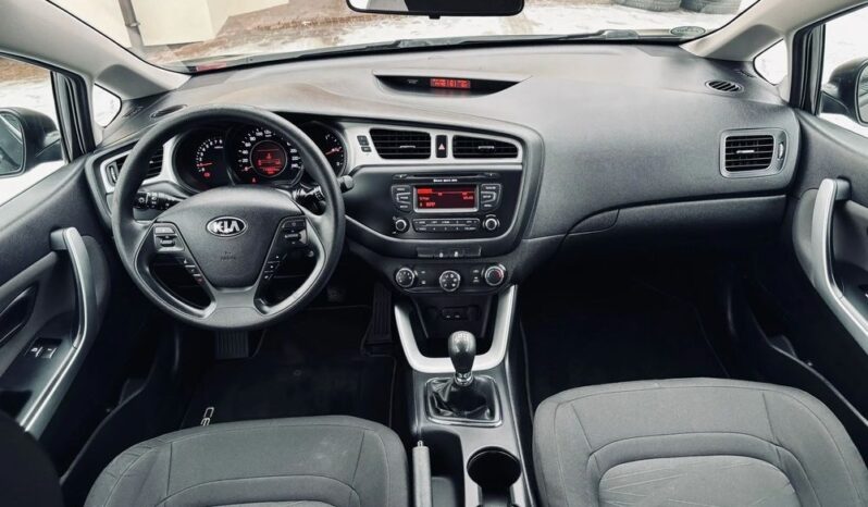 KIA Ceed  | FWD (przód) | Manualna | 100 KM | Czarny full