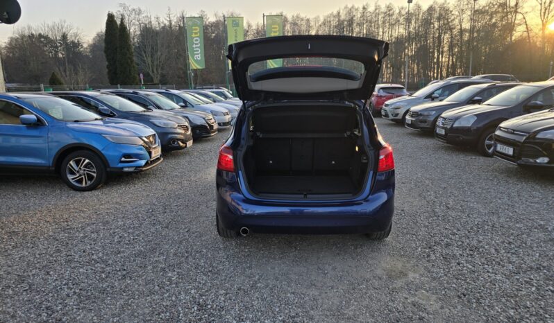 BMW 2 Seria Grand Tourer | FWD (przód) | Manualna | 136 KM | Granatowy full