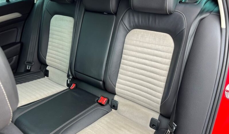 VOLKSWAGEN   Passat     190 KM    Automatyczna    FWD (przód)    Czerwony full