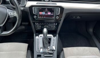 VOLKSWAGEN   Passat     190 KM    Automatyczna    FWD (przód)    Czerwony full