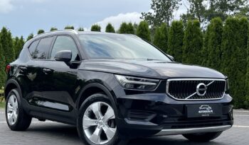 VOLVO   XC 40    150 KM    Automatyczna    FWD (przód)    Czarny full