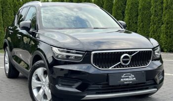 VOLVO   XC 40    150 KM    Automatyczna    FWD (przód)    Czarny full