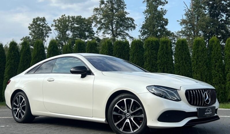 MERCEDES-BENZ   Klasa E    194 KM    Automatyczna    RWD (tył)    Biały full