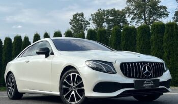 MERCEDES-BENZ   Klasa E    194 KM    Automatyczna    RWD (tył)    Biały full