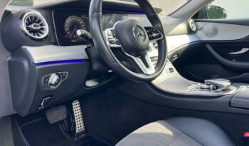 MERCEDES-BENZ   Klasa E    194 KM    Automatyczna    RWD (tył)    Biały full