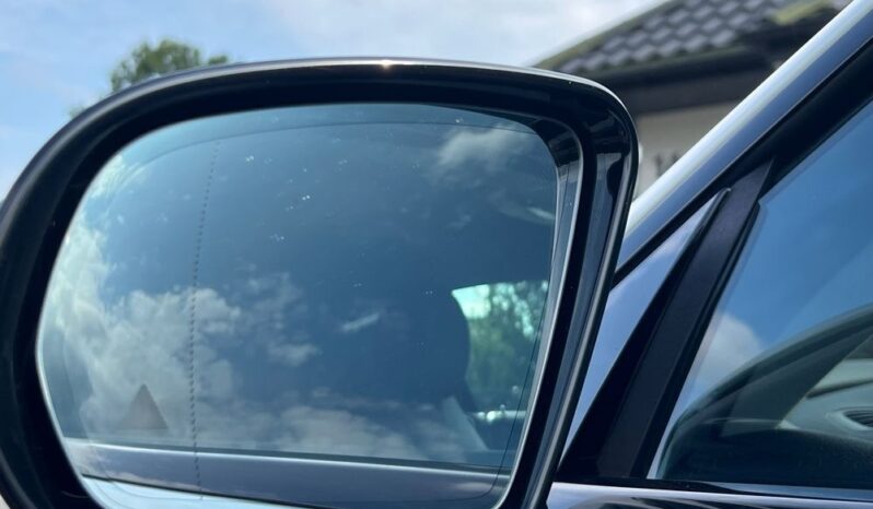 MERCEDES-BENZ   Klasa E    194 KM    Automatyczna    RWD (tył)    Biały full