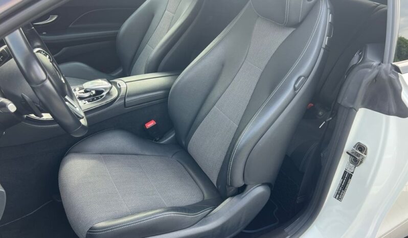 MERCEDES-BENZ   Klasa E    194 KM    Automatyczna    RWD (tył)    Biały full