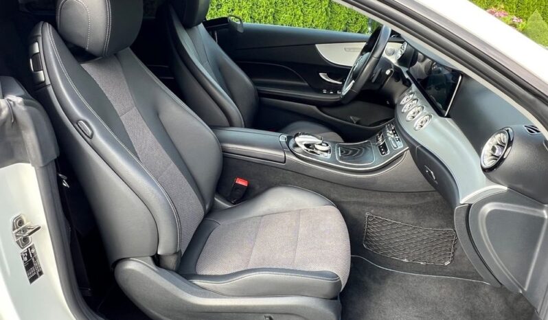 MERCEDES-BENZ   Klasa E    194 KM    Automatyczna    RWD (tył)    Biały full