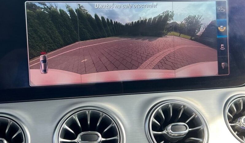 MERCEDES-BENZ   Klasa E    194 KM    Automatyczna    RWD (tył)    Biały full