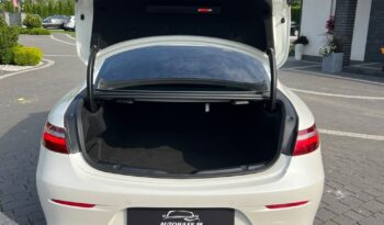 MERCEDES-BENZ   Klasa E    194 KM    Automatyczna    RWD (tył)    Biały full