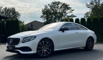 MERCEDES-BENZ   Klasa E    194 KM    Automatyczna    RWD (tył)    Biały full