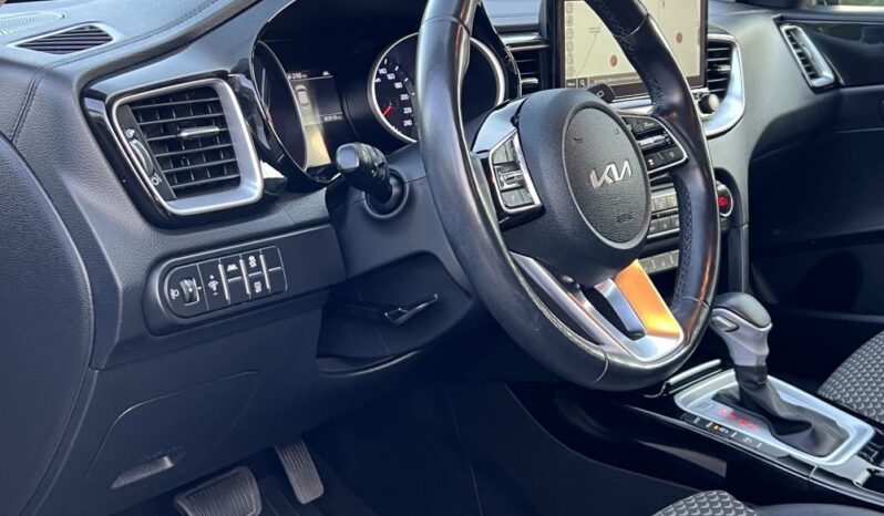 KIA   XCeed     204 KM    Automatyczna    FWD (przód)    Szary full