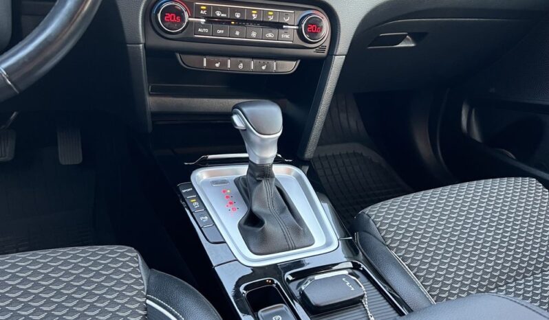 KIA   XCeed     204 KM    Automatyczna    FWD (przód)    Szary full