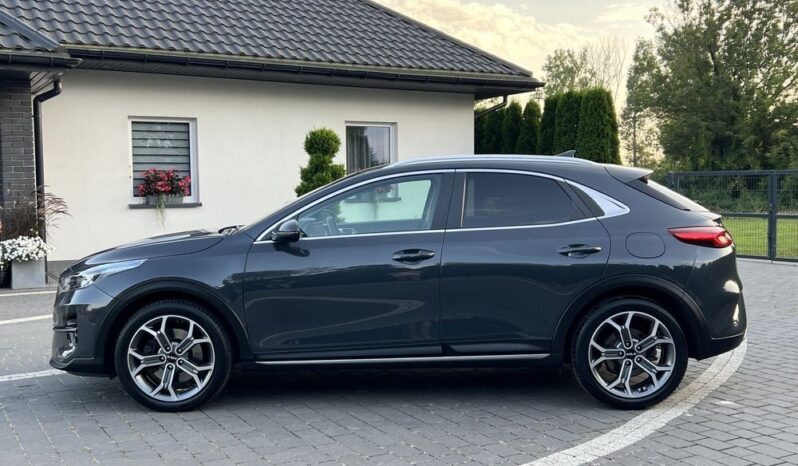 KIA   XCeed     204 KM    Automatyczna    FWD (przód)    Szary full