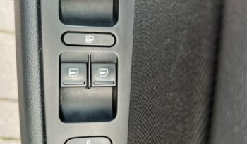 SKODA   Superb     140 KM    Manualna    FWD (przód)    Czarny full