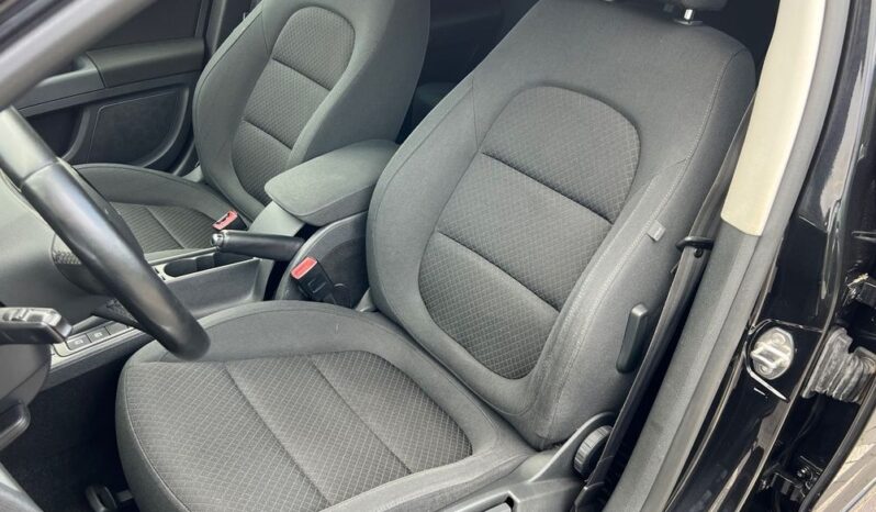 SKODA   Superb     140 KM    Manualna    FWD (przód)    Czarny full