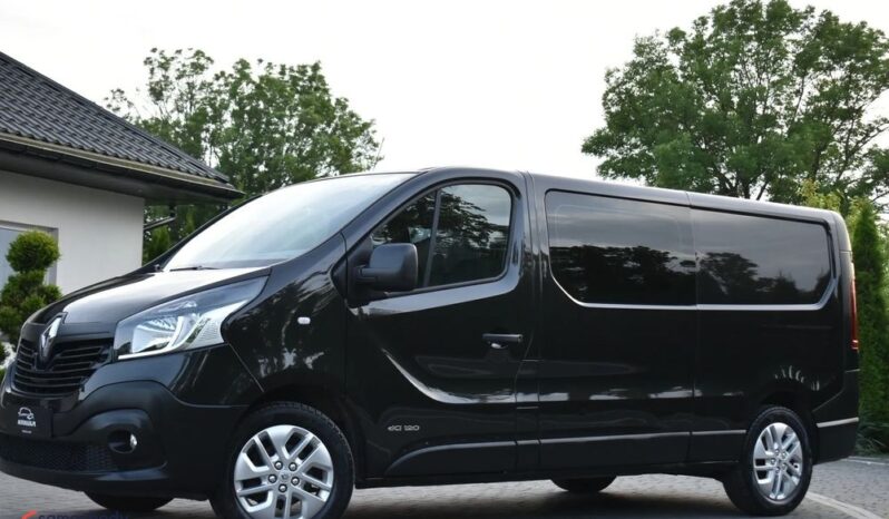 RENAULT   Trafic     121 KM    Manualna    FWD (przód)    Czarny full