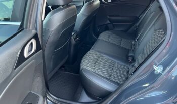 KIA   XCeed     204 KM    Automatyczna    FWD (przód)    Szary full