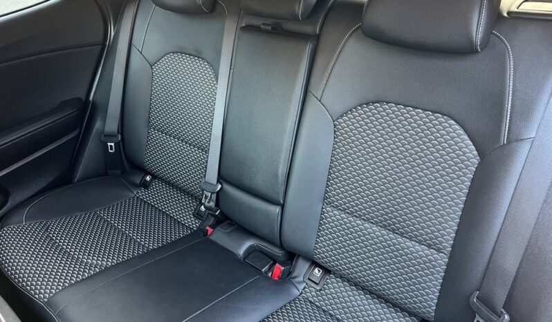 KIA   XCeed     204 KM    Automatyczna    FWD (przód)    Szary full