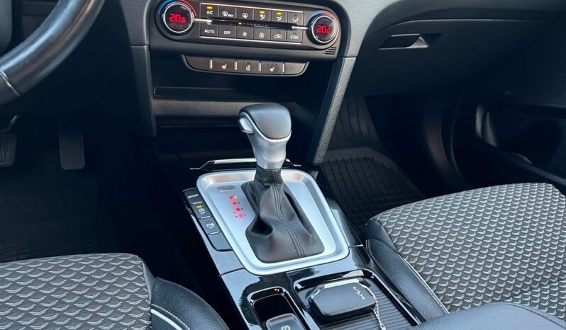 KIA   XCeed     204 KM    Automatyczna    FWD (przód)    Szary full