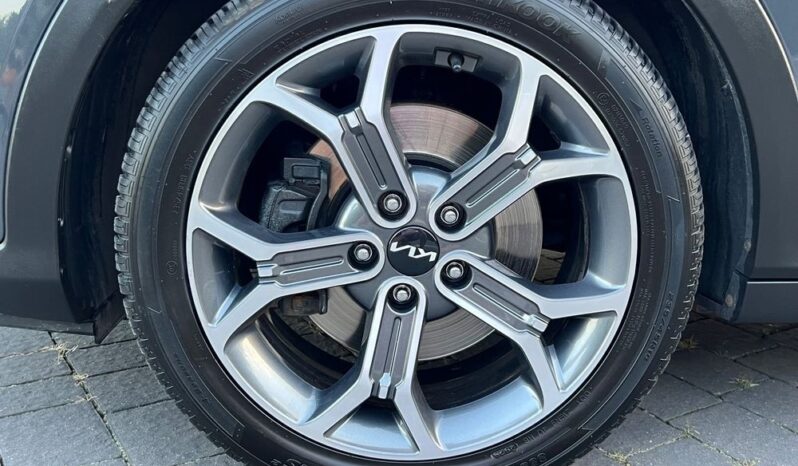 KIA   XCeed     204 KM    Automatyczna    FWD (przód)    Szary full