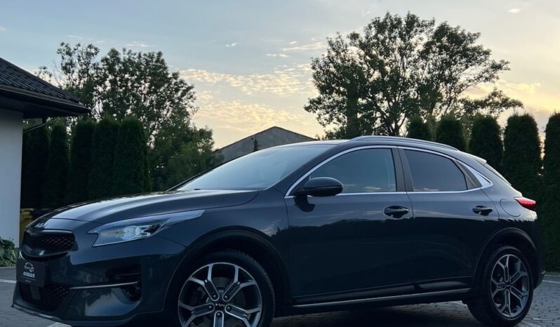 KIA   XCeed     204 KM    Automatyczna    FWD (przód)    Szary full