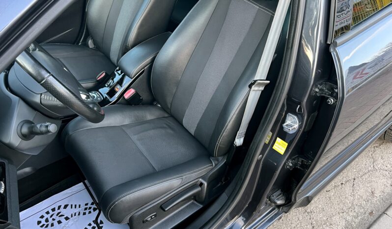 RENAULT Megane  | FWD (przód) | Manualna | 130 KM | Szary full