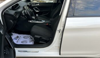 PEUGEOT 308  | FWD (przód) | Manualna | 130 KM | bialy full