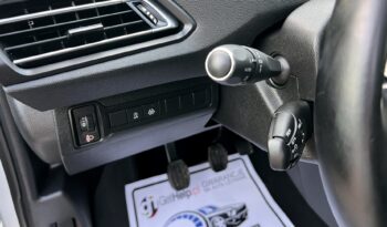 PEUGEOT 308  | FWD (przód) | Manualna | 130 KM | bialy full