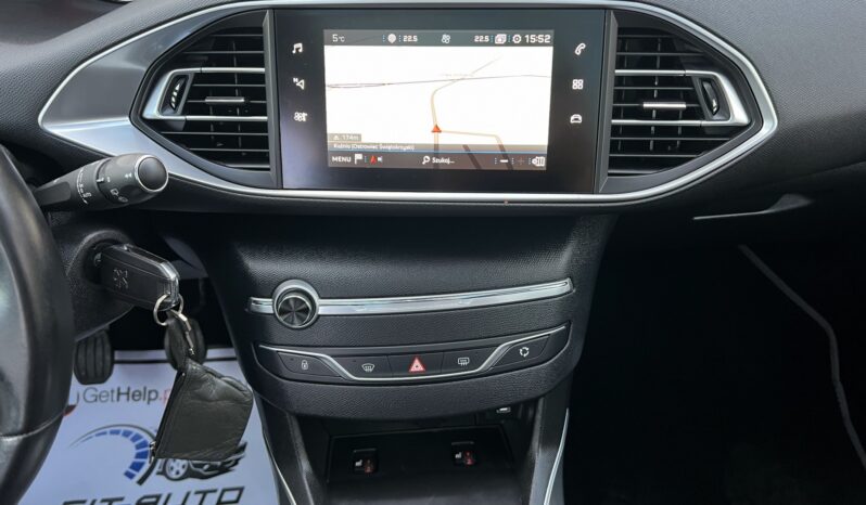 PEUGEOT 308  | FWD (przód) | Manualna | 130 KM | bialy full