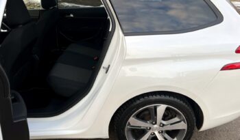 PEUGEOT 308  | FWD (przód) | Manualna | 130 KM | bialy full