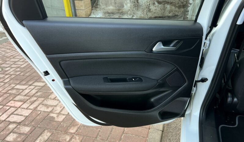PEUGEOT 308  | FWD (przód) | Manualna | 130 KM | bialy full