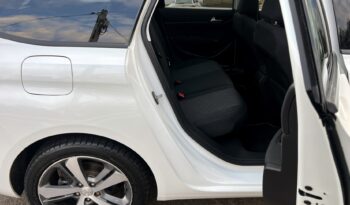 PEUGEOT 308  | FWD (przód) | Manualna | 130 KM | bialy full