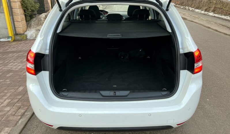 PEUGEOT 308  | FWD (przód) | Manualna | 130 KM | bialy full